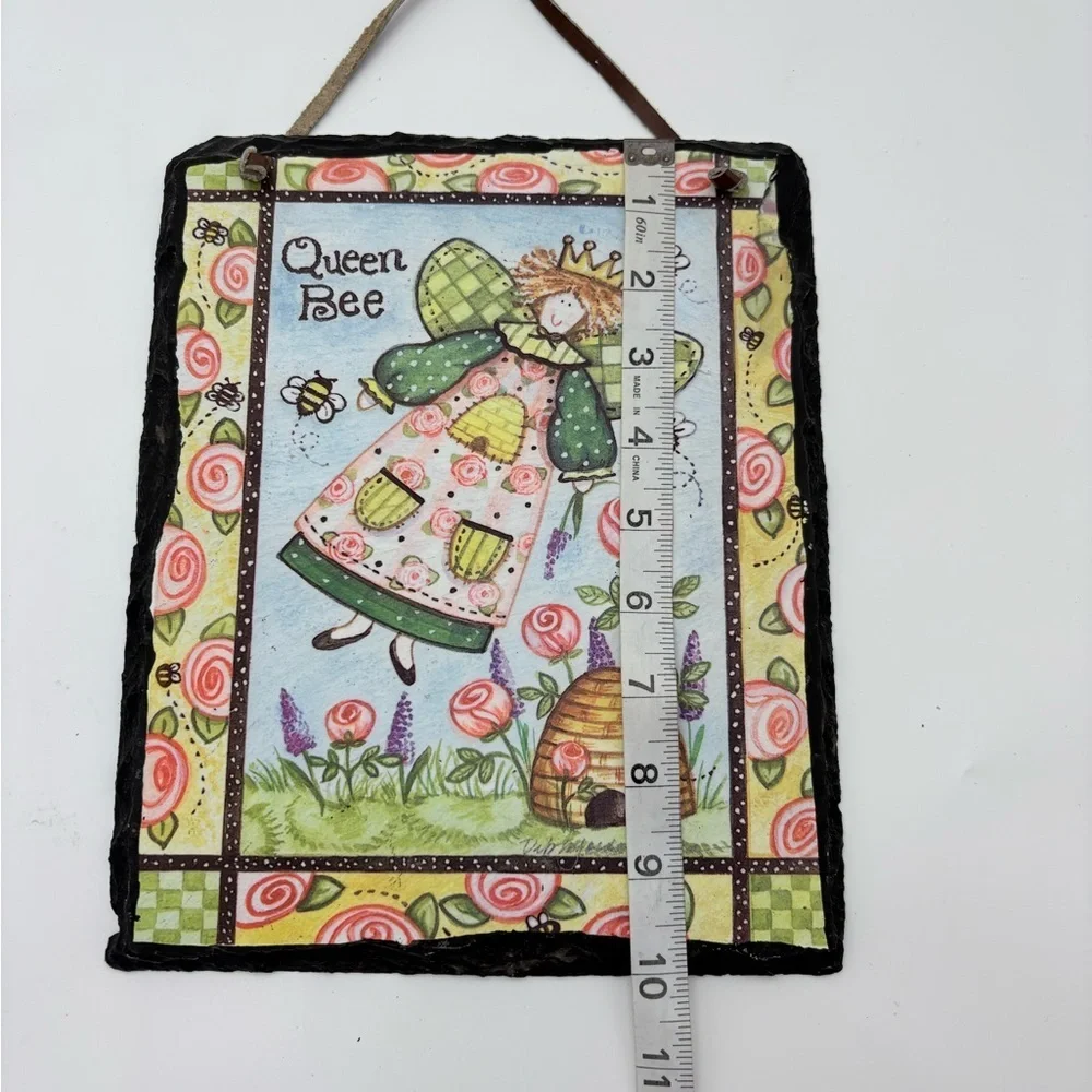 Queen Bee Decorative Hanging Slate Art